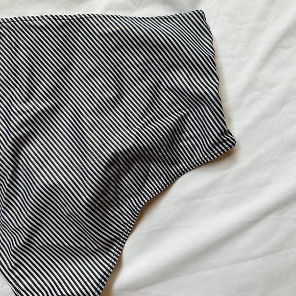 Black & White Striped High Rise Swim Bottoms NWOT Swimsuit Size L - Picture 8 of 8